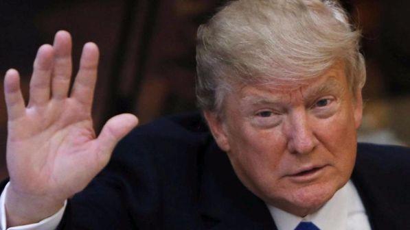 Trump in California per vedere prototipi muro anti-migranti:proteste