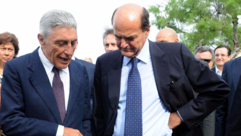 Caos primarie, Bersani a gamba tesa: "Fatti incredibili, vertici Pd sbagliano"