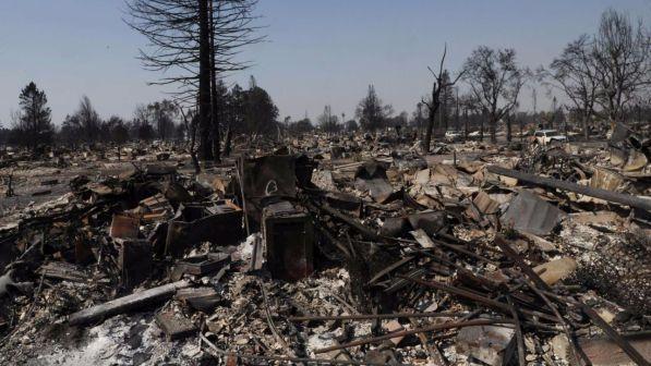 Incendi in California, il sindaco di Los Angeles: "Pronti a evacuare"