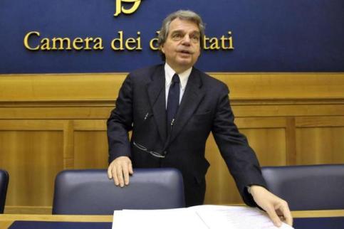 Banche, Brunetta: "Dal Centrodestra mozione di sfiducia contro governo"