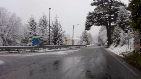 Maltempo, pioggia e freddo in Calabria: temperature giù, sulla Sila è arrivata la neve