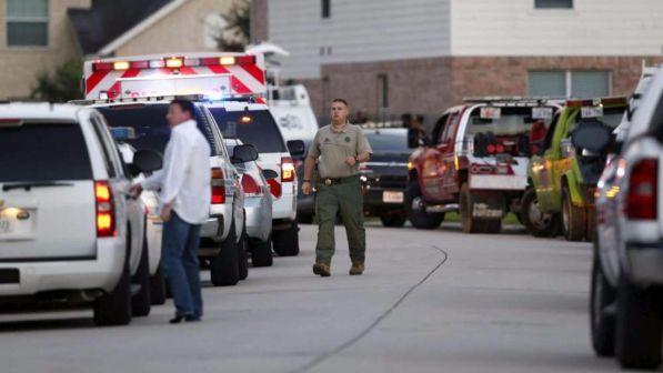 Usa, sparatoria in un campus in Texas: ucciso agente di polizia