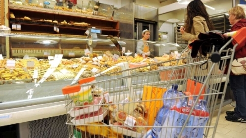 Istat: "Italia torna in deflazione"
