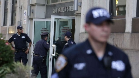 Usa, si fa un selfie con pistola: parte un colpo e muore