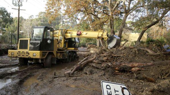 Usa, sale bilancio delle vittime per frane in California: 18 morti