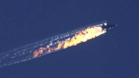 Siria, la Turchia abbatte un jet russo Furia Putin, giallo sulla sorte dei piloti