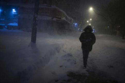 La tempesta Jonas gela gli Usa: 18 morti Pentagono mobilita la Guardia nazionale