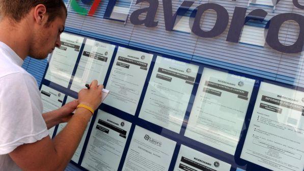 Lavoro, negli anni della crisi in mezzo milione via dall'Italia