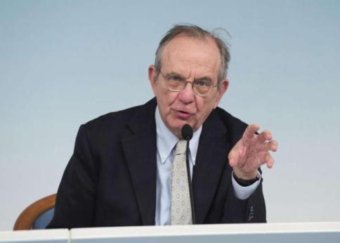 Salva banche, Padoan: "Serve una verifica caso per caso"
