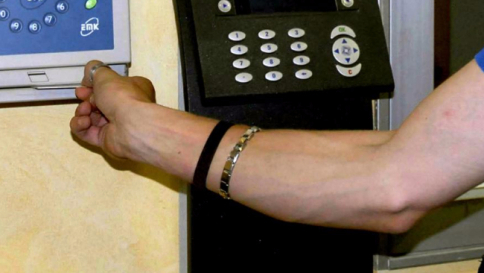 Assenteismo, lavorano dopo una condanna: uno ottiene la promozione