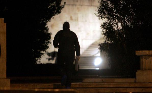 Grecia, disinnescati 8 pacchi bomba destinati a funzionari dell'Ue