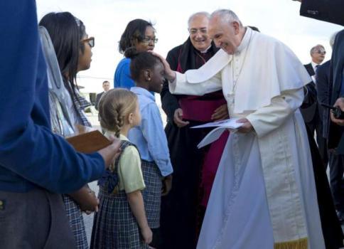 New York in festa per l'arrivo del Papa Strage La Mecca, "vicino ai musulmani"