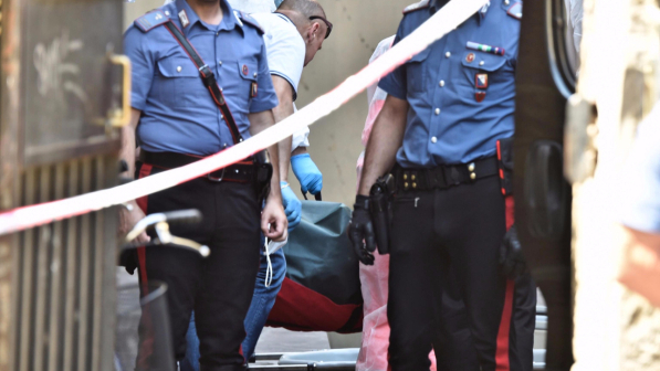 Cosenza, 78enne tenta di violentare la badante bulgara: lei si oppone lui la uccide a coltellate