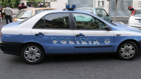 Varese, donna trovata morta in casa un anno fa: il marito arrestato per omicidio