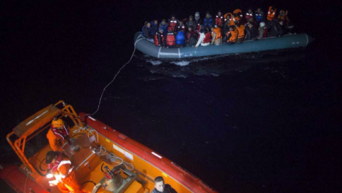 Ricollocamento migranti, rapporto Ue: accelerare, dall'Italia via solo in 279