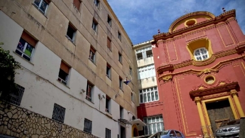 Napoli, allarme sette sataniche: fedeli lanciano esorcismo dall'elicottero