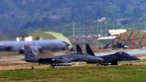 Isis, Turchia pronta a nuovi raidIl premier: gli obiettivi in Siria e Iraq