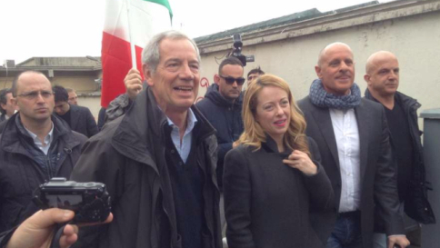 Meloni, Bertolaso stoppa le polemiche: "Mai detto che la maternità precluda obiettivi"