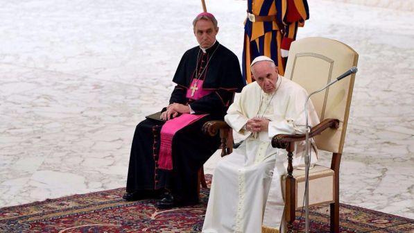Strage di Nizza, Papa Francesco riceve i parenti delle vittime: "Non rispondete all'odio con l'odio"