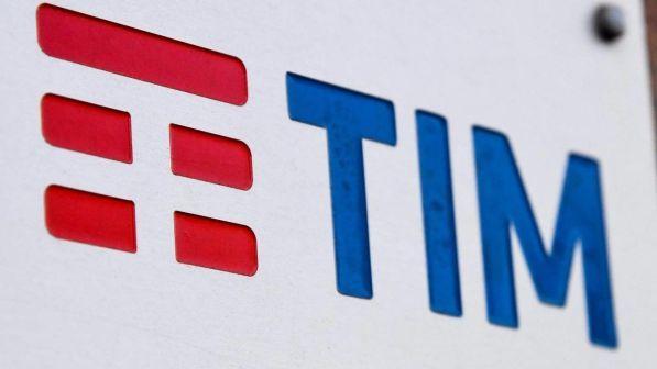 Tim, il fondo Elliott allo scoperto: chiesta la revoca dei manager Vivendi