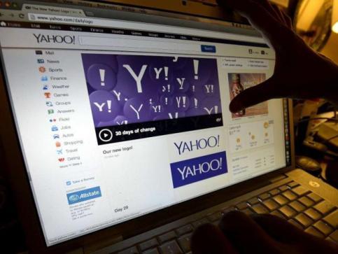 Il gigante Yahoo! in crisi cerca acquirenti, Verizon e At&T in lista