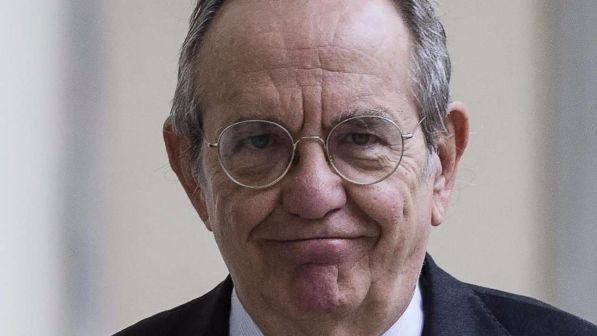 Padoan: flat tax? diteci dove trovate i miliardi necessari