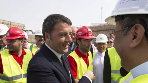Renzi: "Basta con chi blocca l'Italia, il Paese è ripartito"