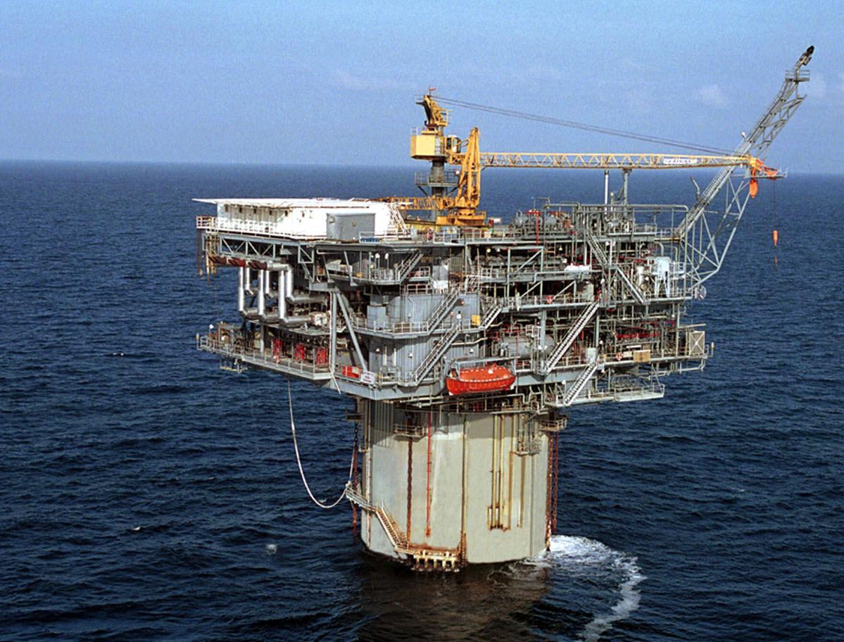 Petrolio: a maggio leggera crescita del prezzo al barile