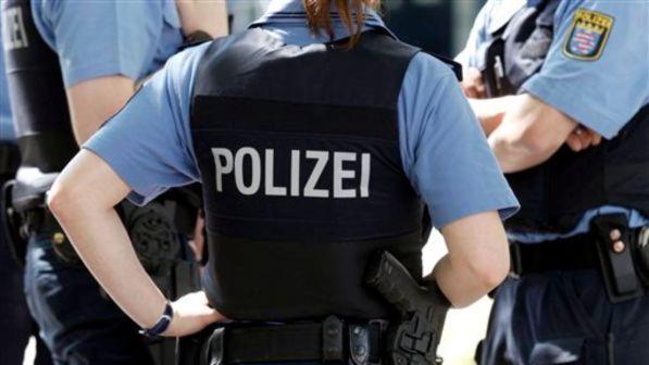 Germania, caccia a un uomo armato fuggito da una scuola