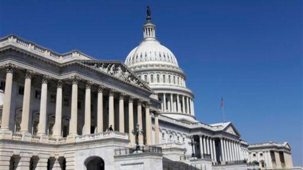Usa, McCain assente: il Senato rinvia sulla revoca dell'Obamacare