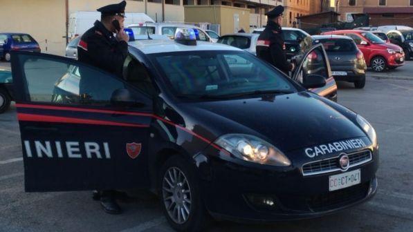 Livorno, uccide la ex moglie in studio medico e poi si suicida
