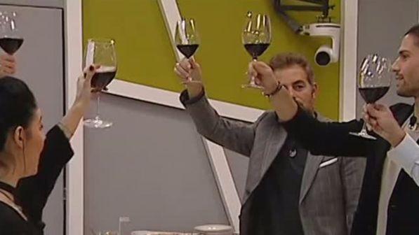 "Grande Fratello Vip", ultima cena tutti insieme