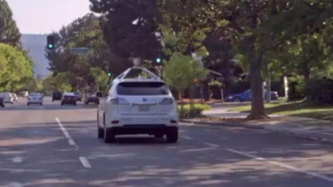 Mountain View, Google car va troppo lenta e rallenta il traffico: fermata