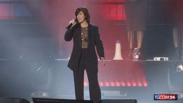 Elisa festeggia 20 anni di carriera con il nuovo singolo