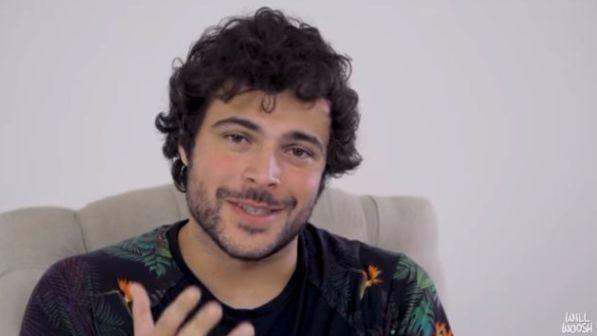 Guglielmo Scilla fa coming out con un video: "Mi piace il... "