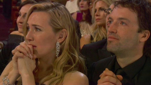 Oscar 2016, l'emozione di Kate Winslet per il premio al "suo" Leonardo DiCaprio