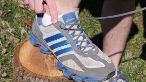 Vesciche da corridore? Per evitarle basta un foro in più nelle scarpe da running