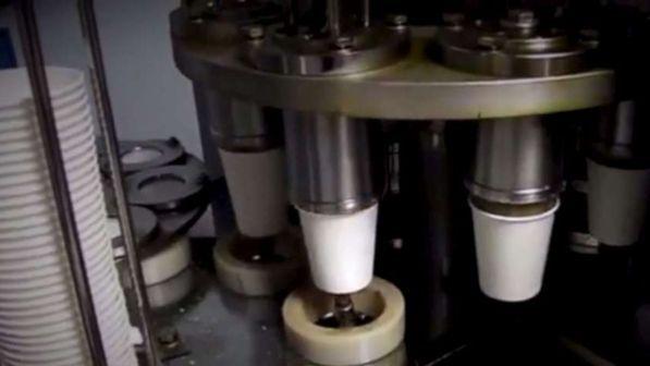 Inquinamento, Londra studia una tassa da 25 cent sui bicchieri del caffè