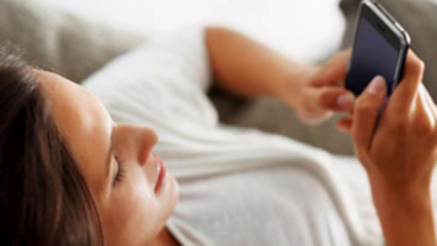 Un adolescente su quattro sempre online: è allarme dipendenza