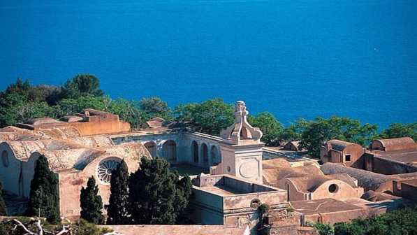 Turismo, le città italiane vogliono il "numero chiuso" per fermare le vacanze di massa