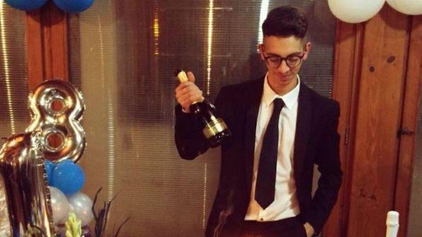 Crotone, diciottenne ucciso a colpi d'arma da fuoco dopo una lite