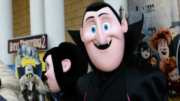 "Hotel Transylvania 2", Dracula diventa nonno
