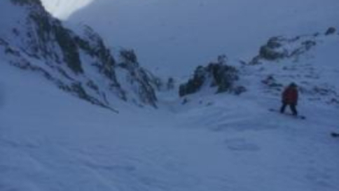 Sondrio, valanga travolge tre snowboarder: morto un 34enne