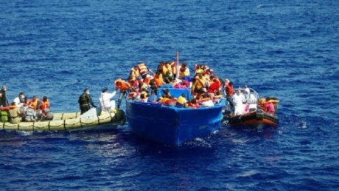 Immigrati, oltre 3.500 in arrivo Almeno una decina i morti in Libia
