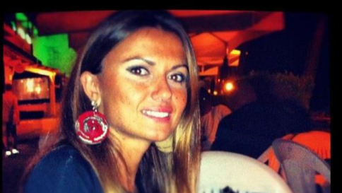 Bruciata viva dal compagno, resta grave Lui a investigatori: "mi tradiva", e poi piange