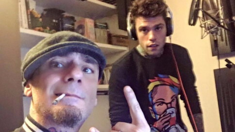 Fedez e J-Ax, i due rapper al lavoro per un disco insieme: gli indizi social