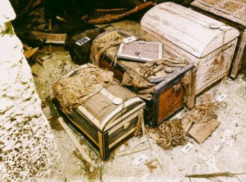 Nella tomba di Tutankhamon, le foto a colori del faraone bambino