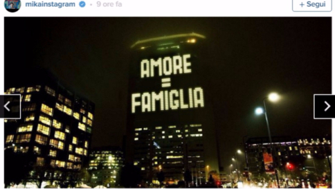 "Family Day" sul Pirellone, la risposta del Web con la scritta sulla facciata