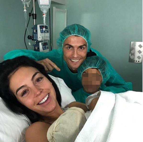 Cristiano Ronaldo di nuovo papà, è nata Alana Martina