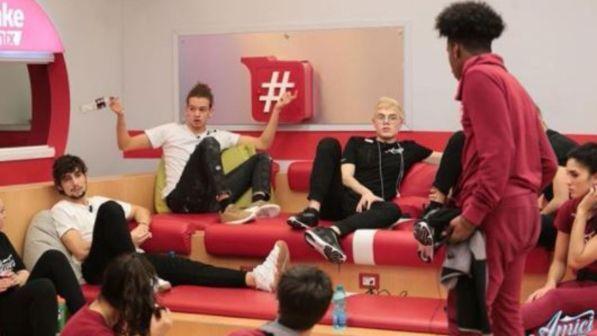 "Amici 17", la scuola riapre i battenti tra sfide ed emozioni